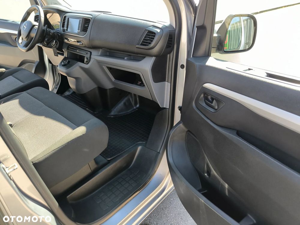 Opel Vivaro - 25