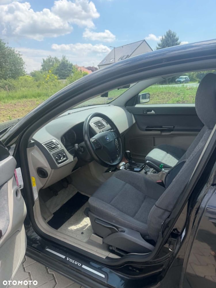 Volvo S40 2.0D - 16