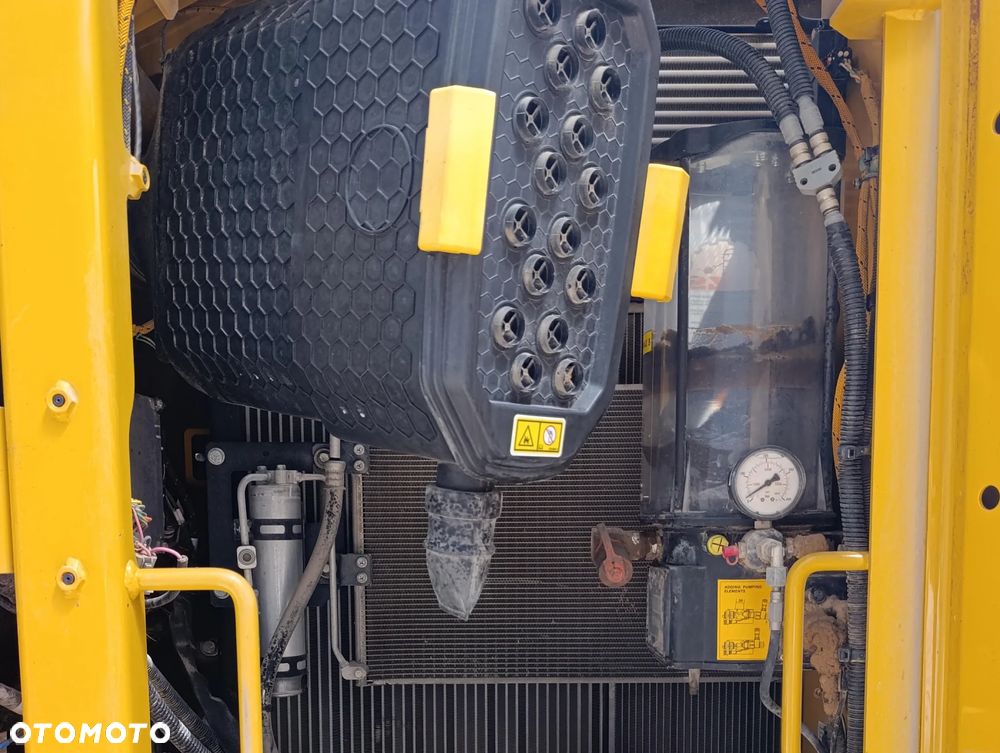 Caterpillar 325 - 7