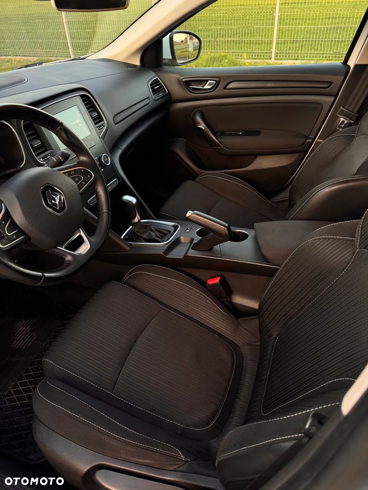Renault Megane 1.5 dCi Limited EDC EU6 - 4