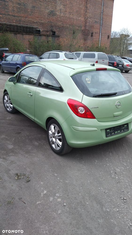 Opel Corsa 1.4 16V - 2