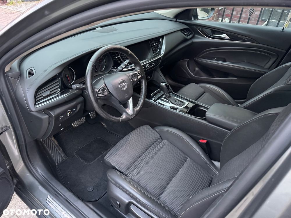 Opel Insignia - 15