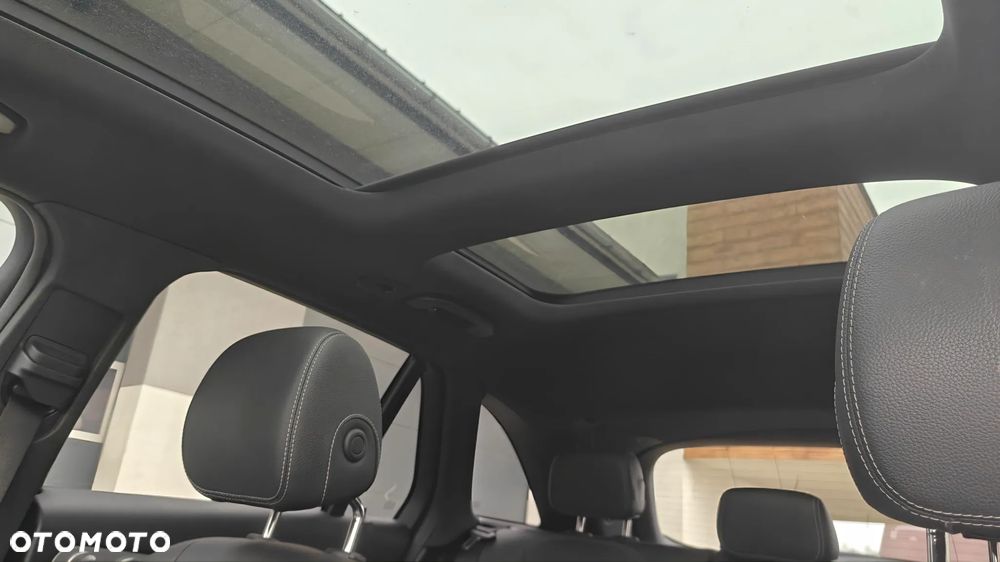 Mercedes-Benz GLC 300 4Matic 9G-TRONIC AMG Line - 27