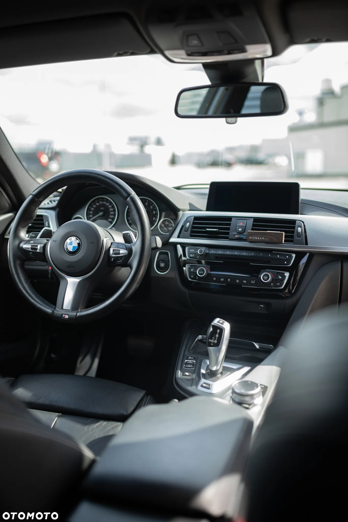BMW Seria 3 330e iPerformance M Sport Shadow - 14