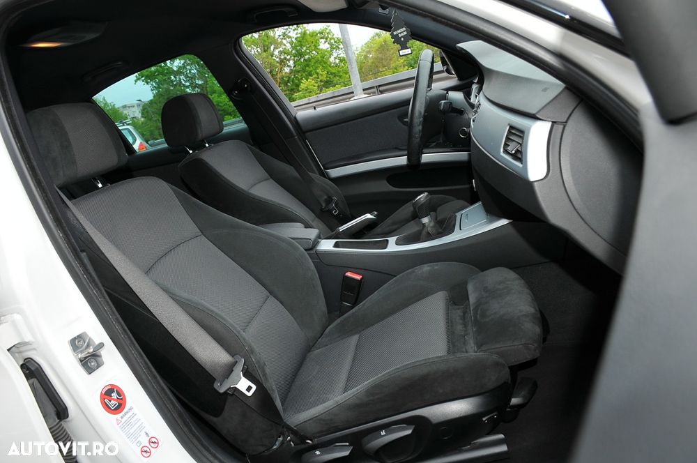 BMW Seria 3 318i Edition Sport - 15