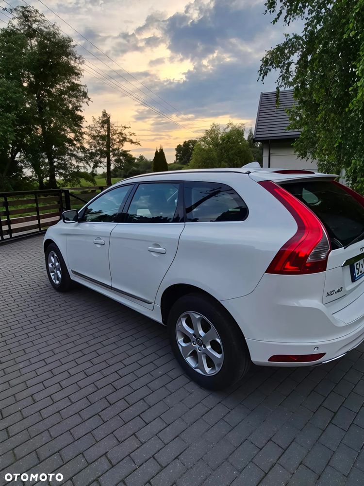 Volvo XC 60 D5 AWD Momentum - 1