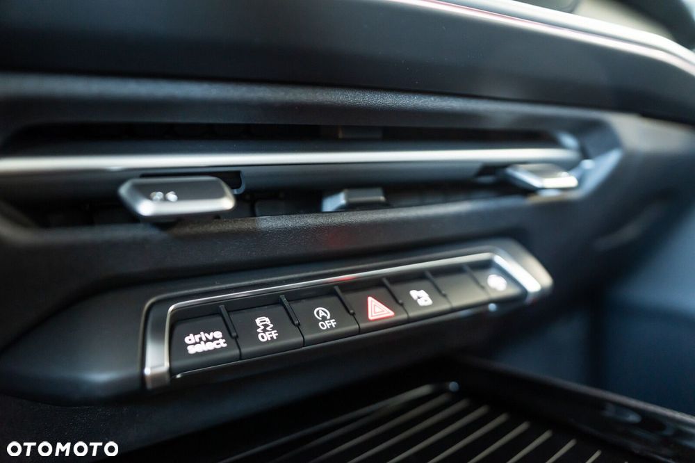 Audi Q3 Sportback - 28