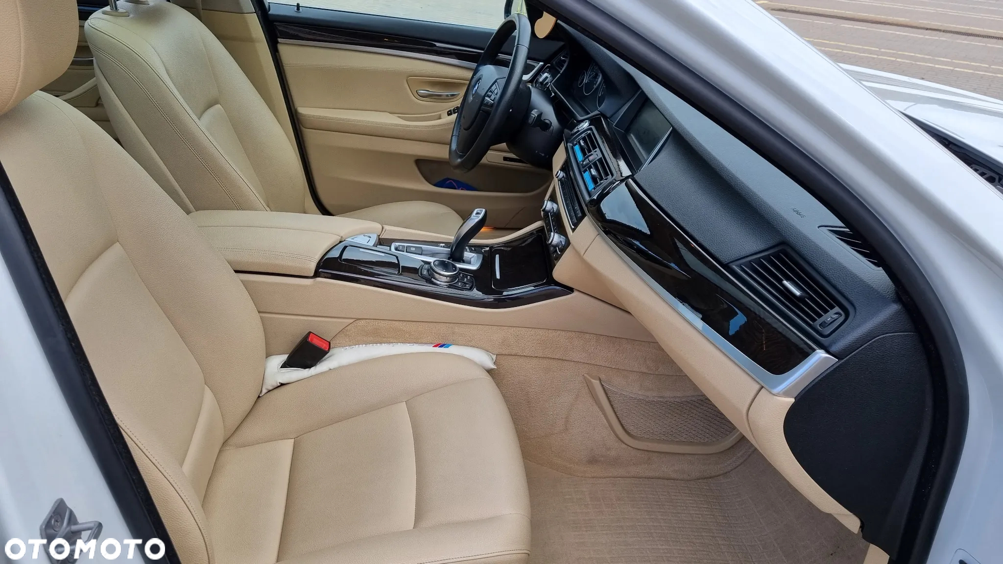 BMW Seria 5 528i - 22