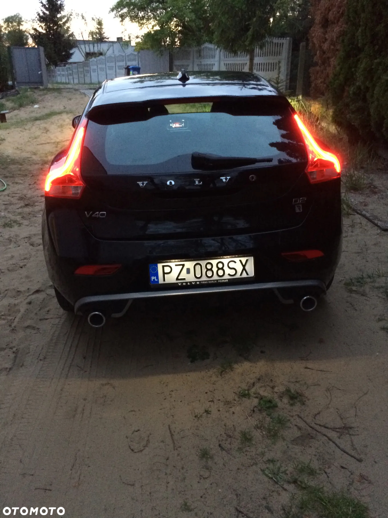 Volvo V40 D2 Drive-E R-Design Kinetic - 4