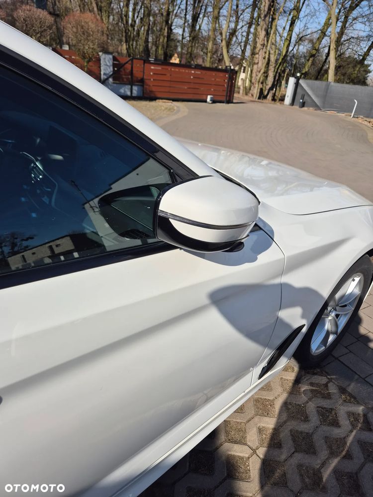 BMW Seria 5 520d M Sport sport - 17