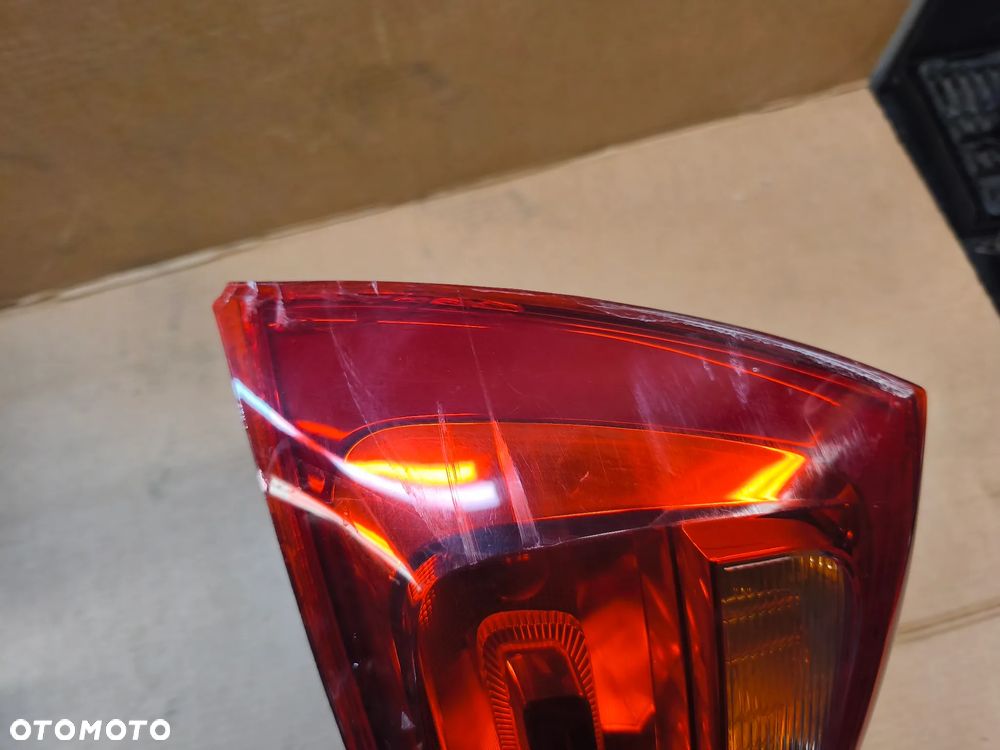 LAMPA TYŁ TYLNA PRAWA AUDI A1 8X - 3
