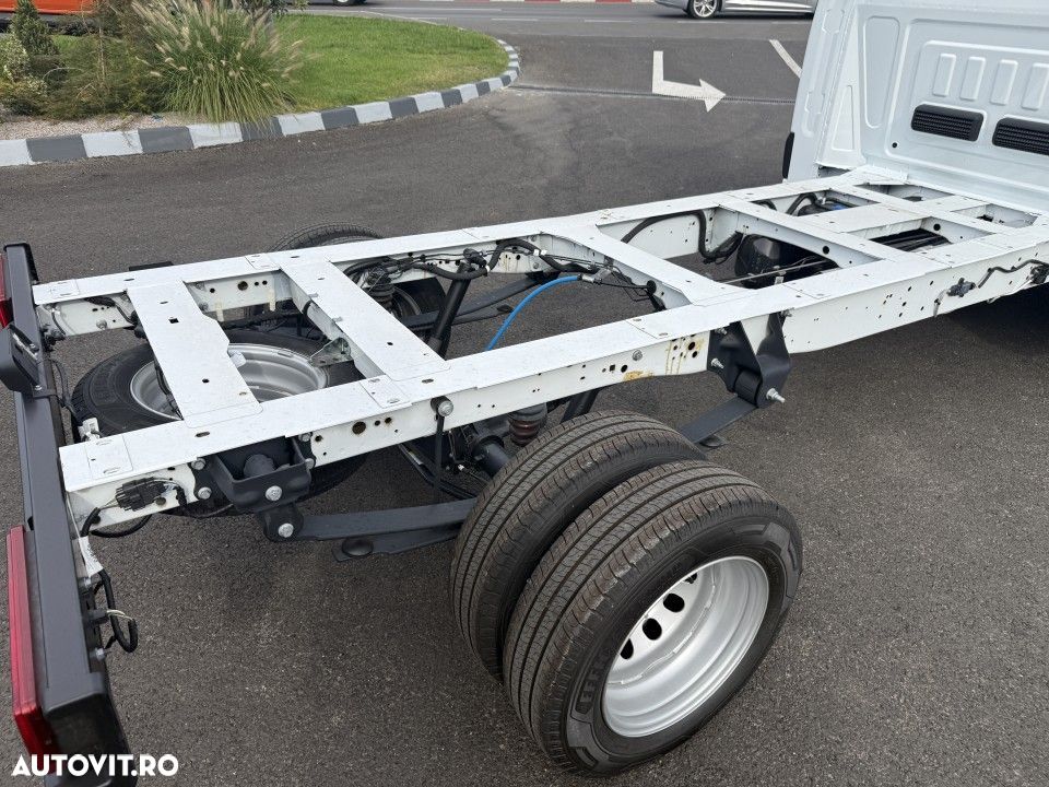 Ford Transit - 10