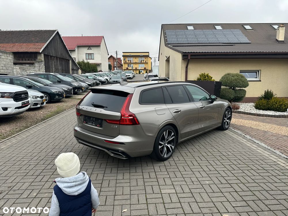 Volvo V60 2019 photo 4