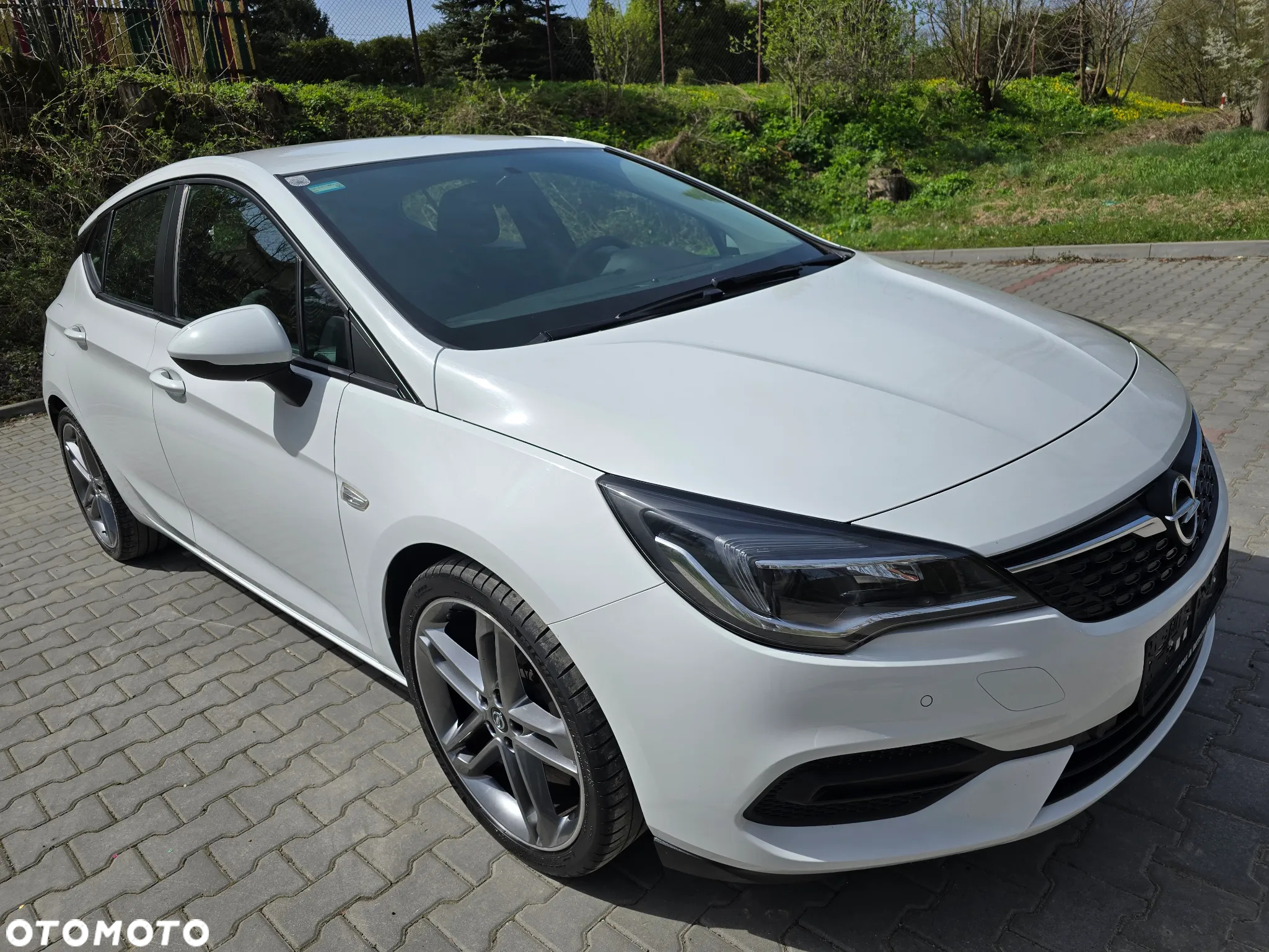 Opel Astra 1.2 Turbo - 36