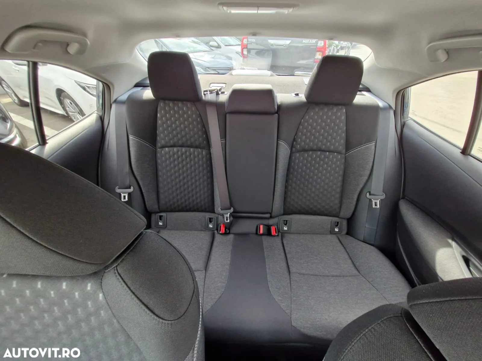 Toyota Corolla 1.8 HSD Dynamic - 14