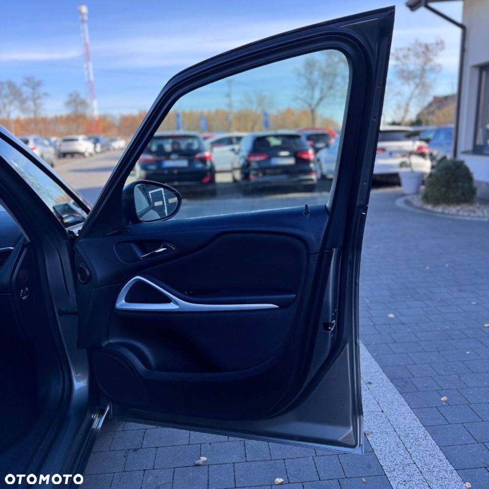 Opel Zafira - 16