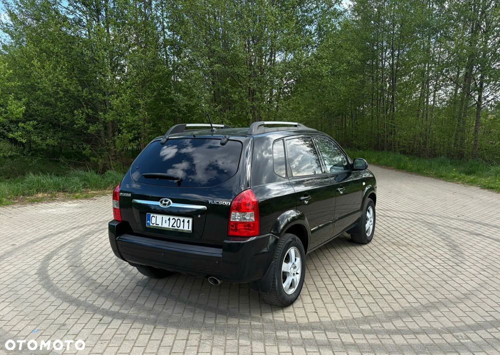 Hyundai Tucson 2.0 2WD GLS - 8