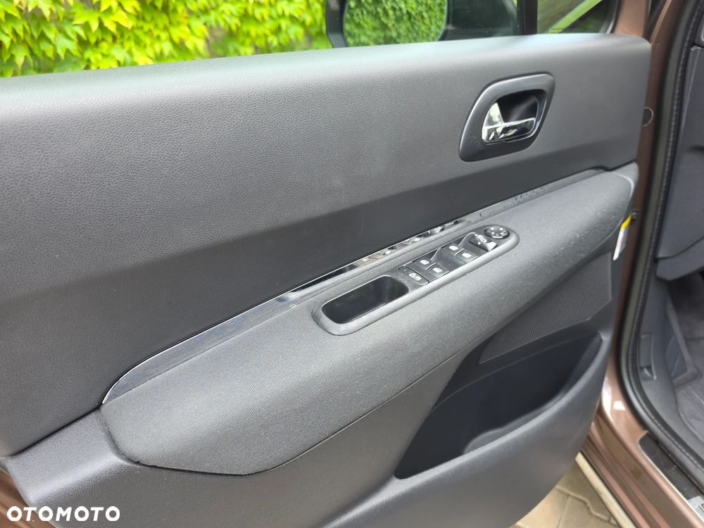 Peugeot 3008 1.6 HDi Style - 25
