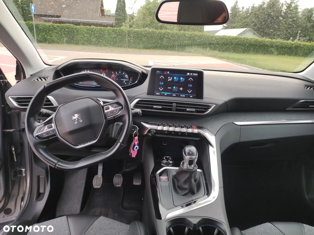 Peugeot 3008 - 11