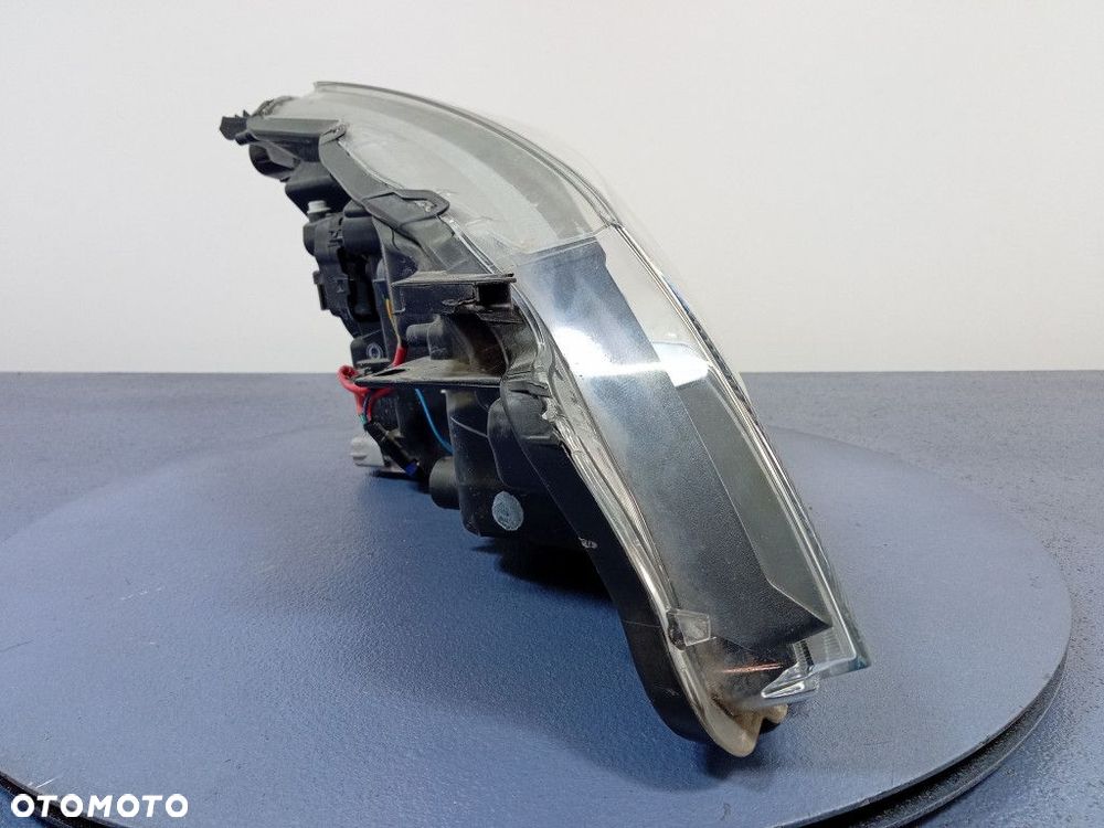 TOYOTA YARIS III LIFT REFLEKTOR LEWY PRZÓD EU - 4