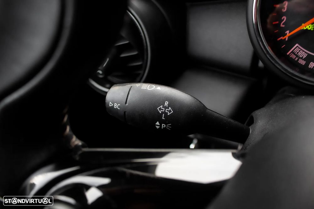 MINI 5 Portas One D - 17