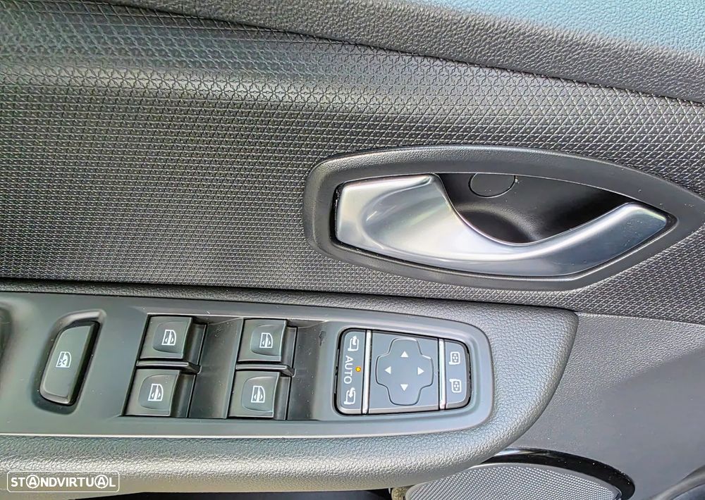 Renault Clio 0.9 TCE GT Line - 32