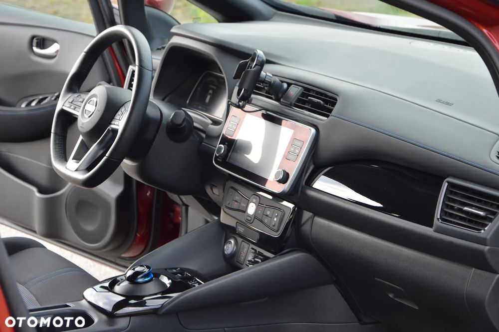 Nissan Leaf 40kWh N-Connecta - 24