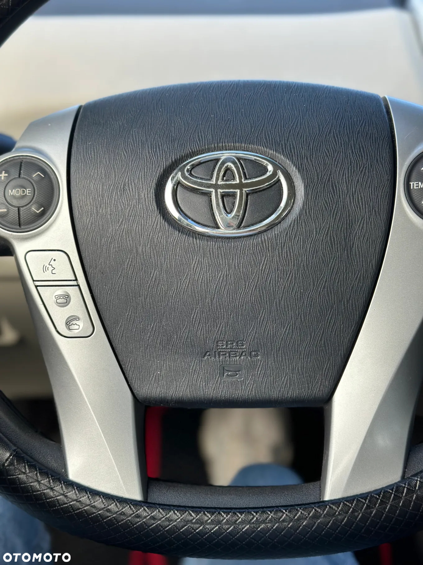 Toyota Prius+ (Hybrid) - 10
