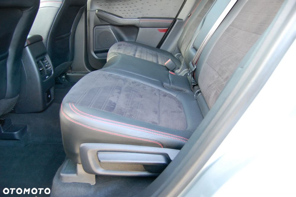 Ford Kuga 2.0 EcoBlue 4x4 ST-LINE X - 26