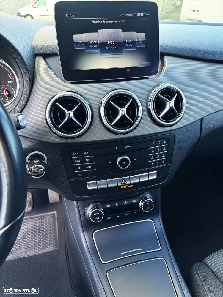 Mercedes-Benz B 250 e Electric Drive Urban - 12