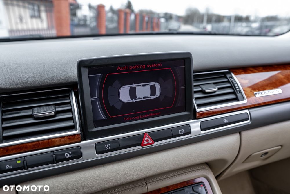 Audi A8 - 30