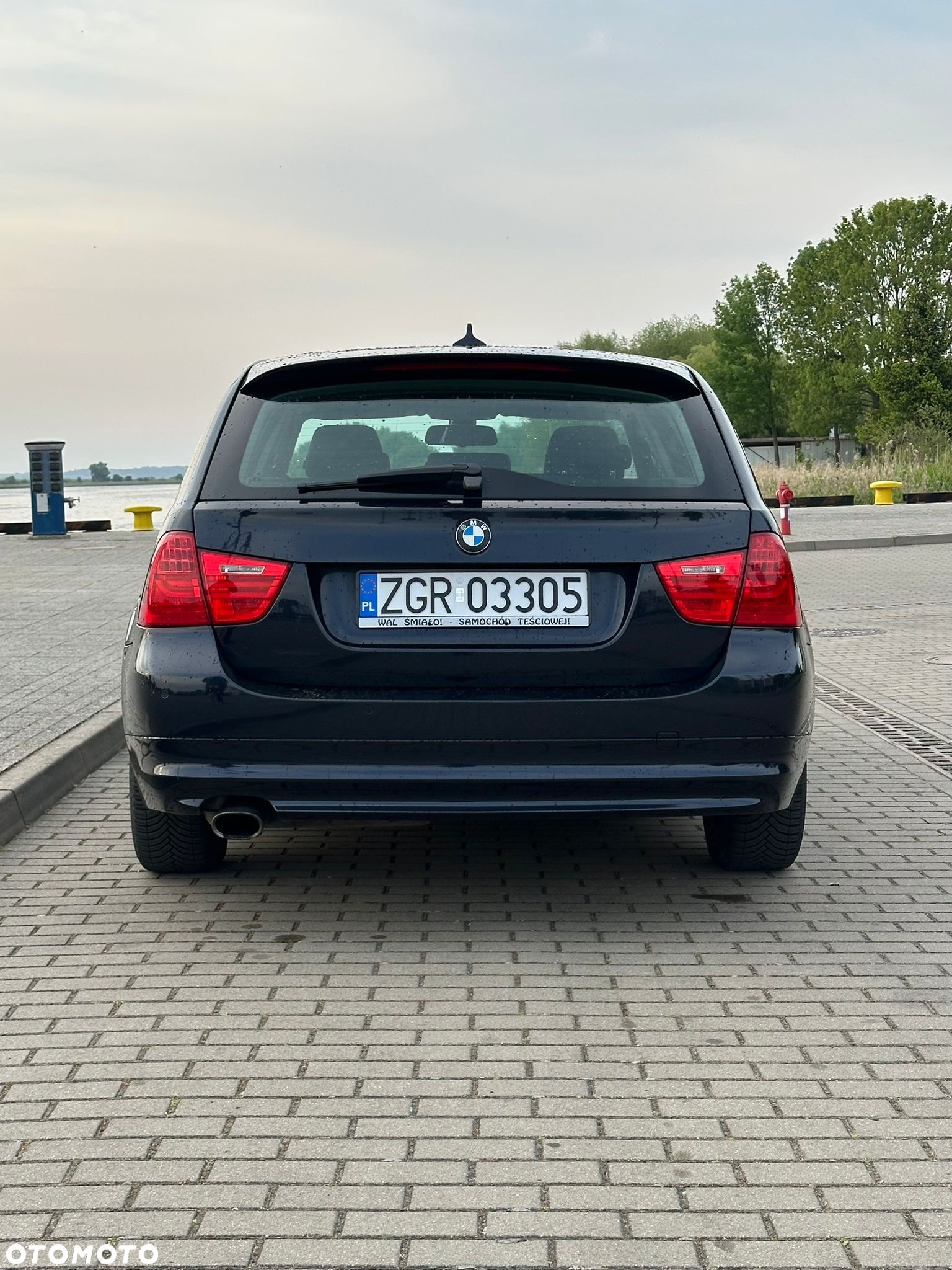 BMW Seria 3 318i - 4