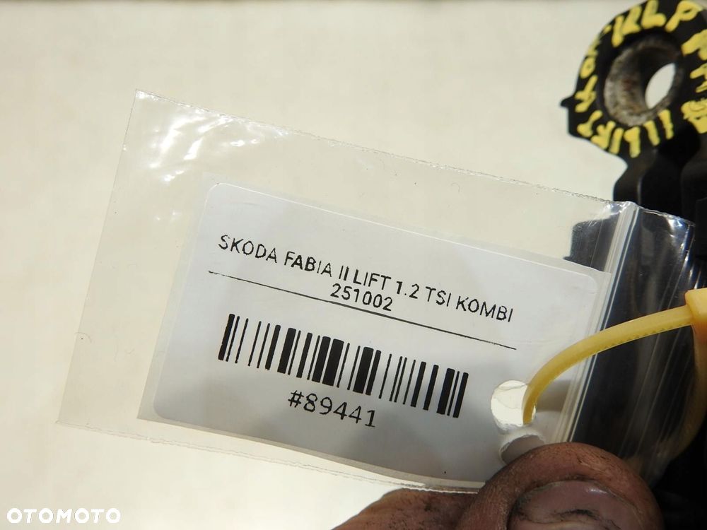 RAMIE WYCIERACZKI KLAPY SKODA FABIA II - 4