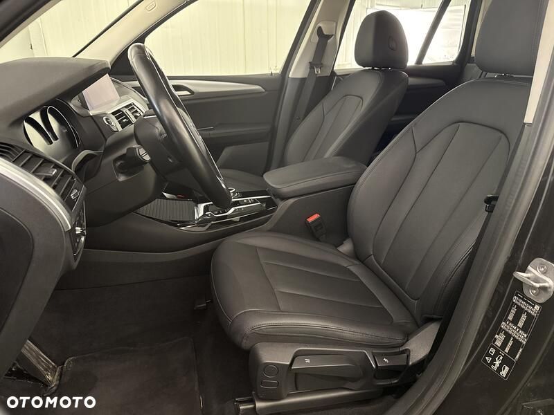 BMW X3 xDrive20i GPF - 11