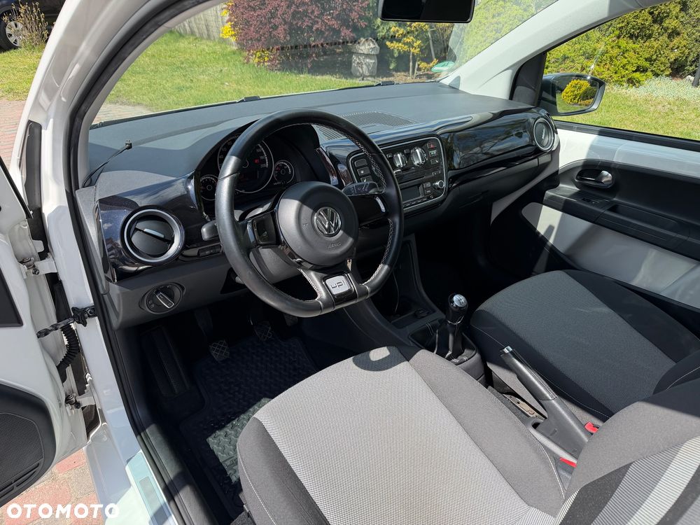 Volkswagen up! cheer - 25