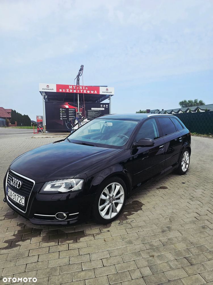 Audi A3 Sportback - 1
