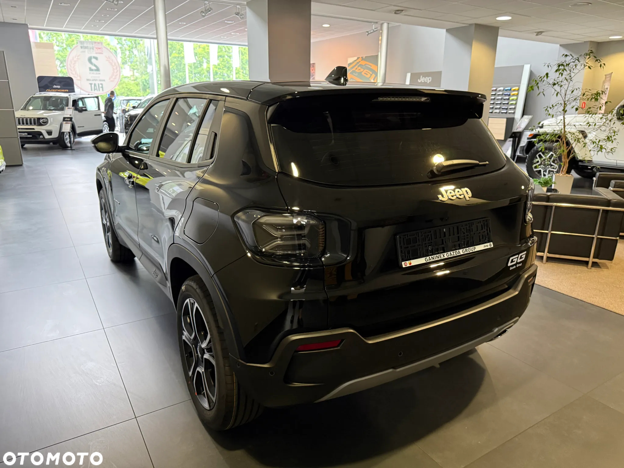 Jeep Avenger 1.2 T3 mHEV Summit FWD eDCT6 - 8