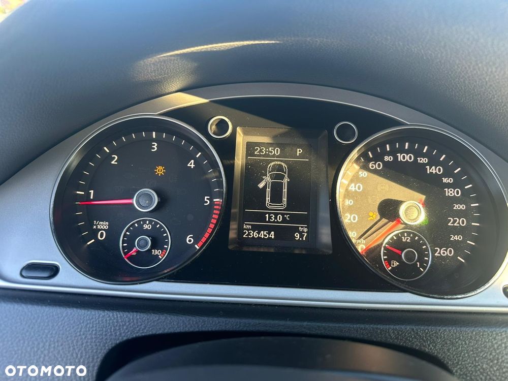 Volkswagen Passat 2.0 TDI Comfortline DSG - 9