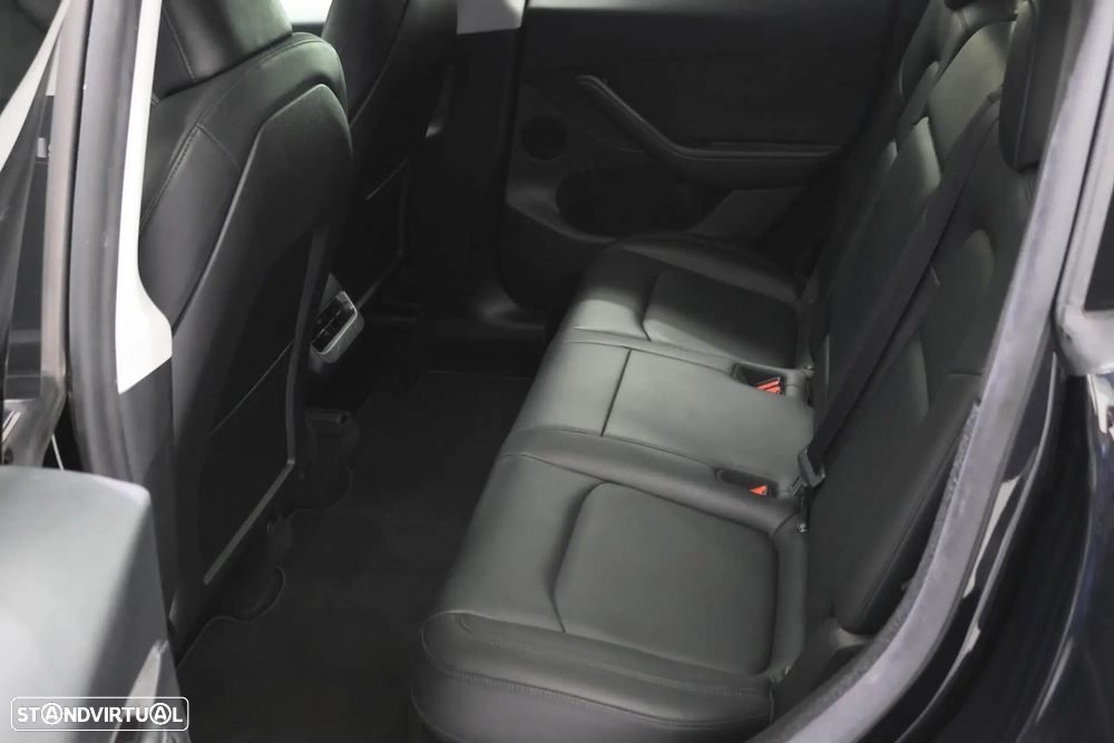 Tesla Model Y Long Range Dual Motor AWD - 19