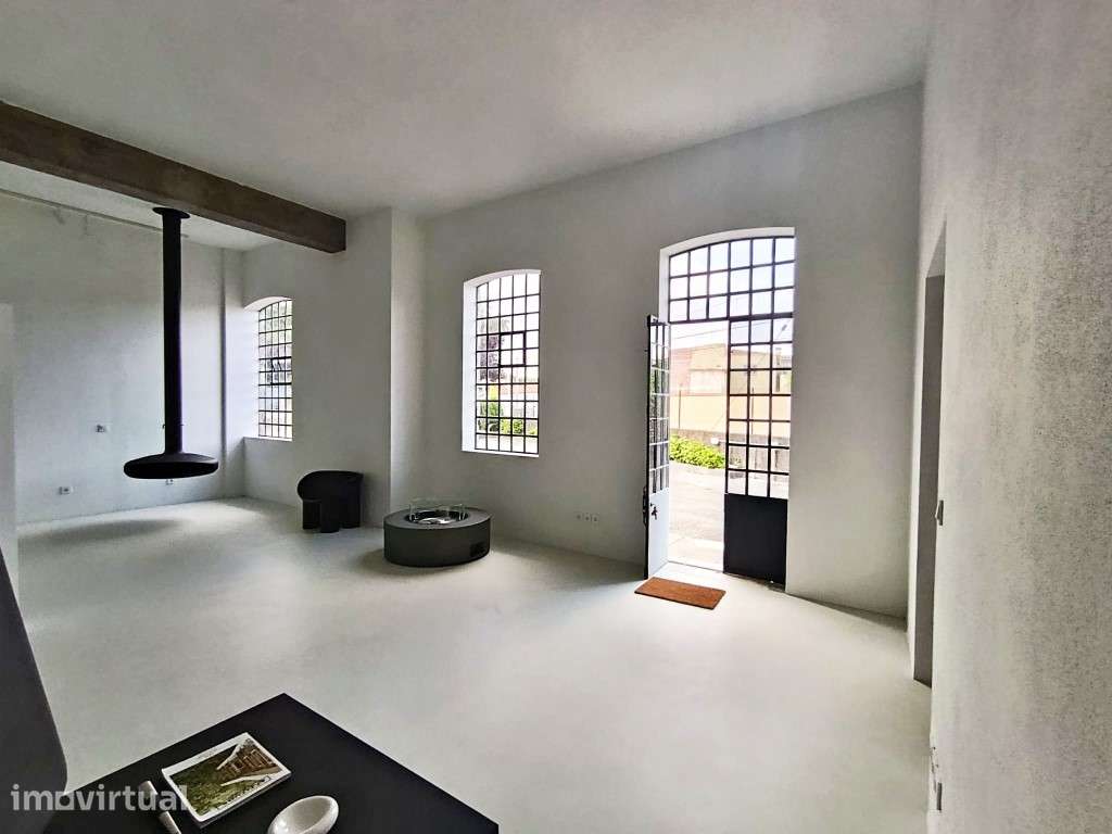 Loja/Escritório com 120 m² em Vilar do Pinheiro - Grande imagem: 2/14