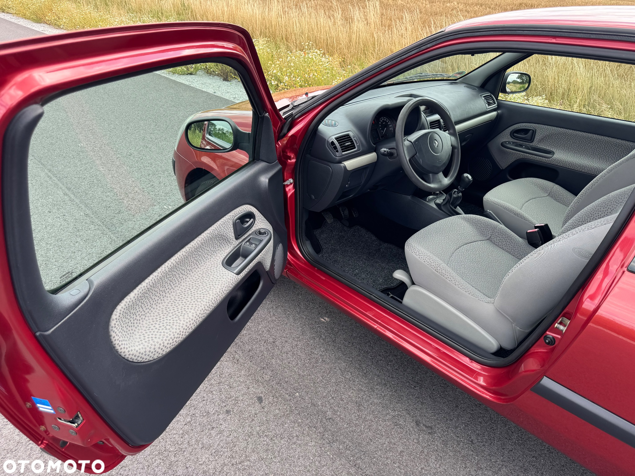Renault Clio 1.2 16V Campus Authentique - 5