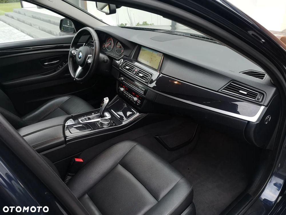 BMW Seria 5 525d xDrive - 20