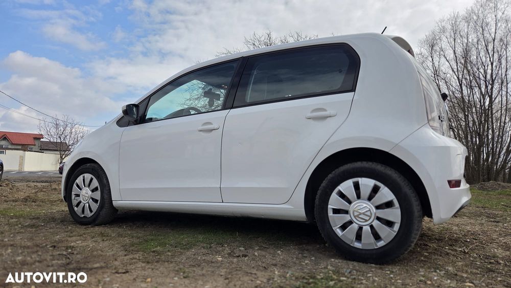 Volkswagen up! 1.0 MPI High - 26