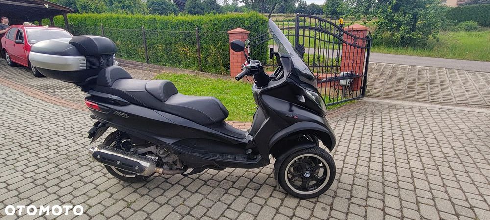 Piaggio MP-3 - 3