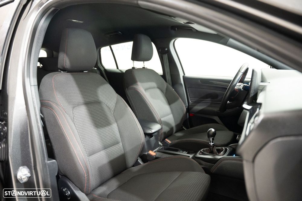 Ford Focus SW 1.0 EcoBoost ST-Line X - 25