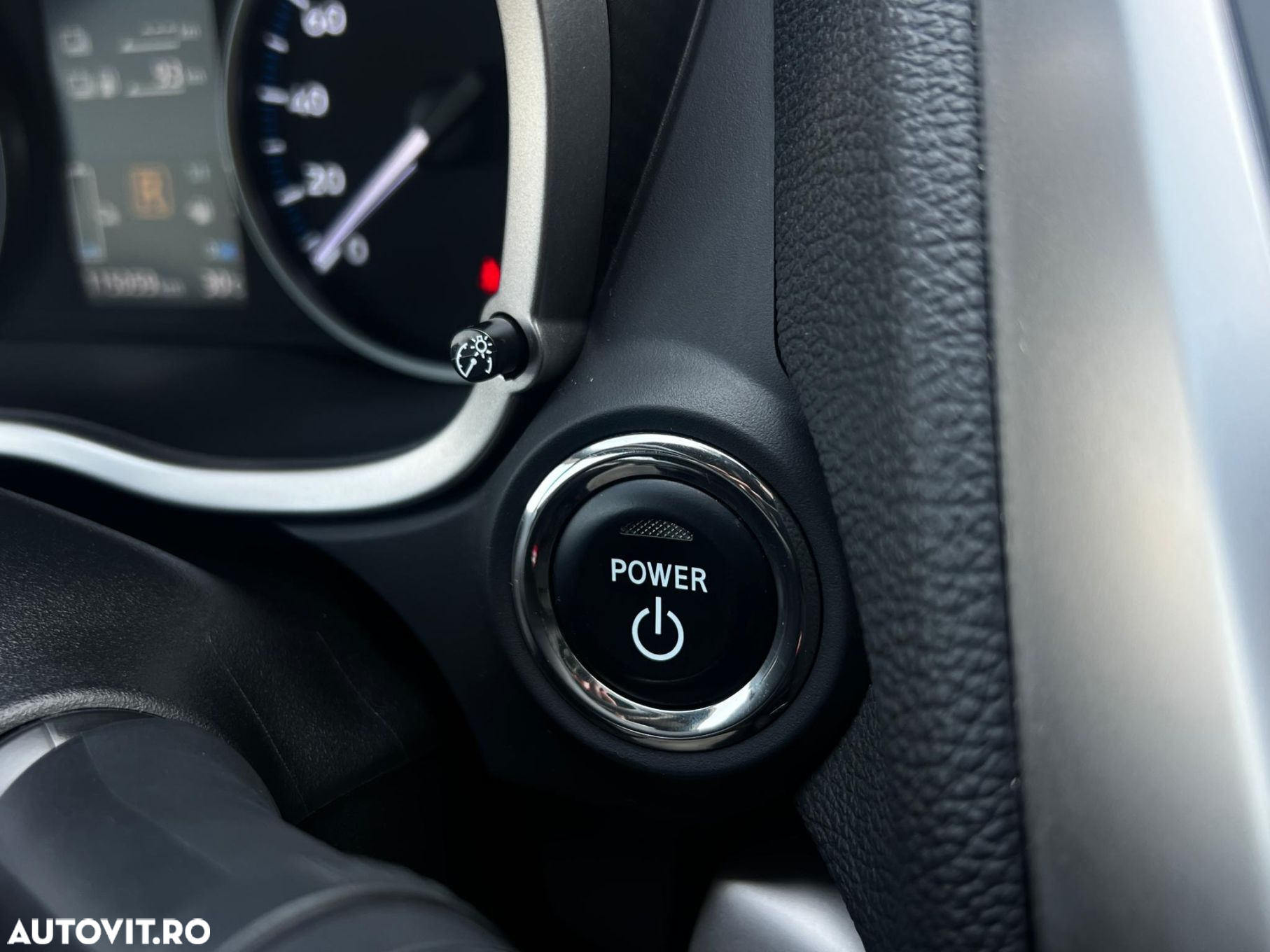 Mitsubishi Eclipse-Cross - 18