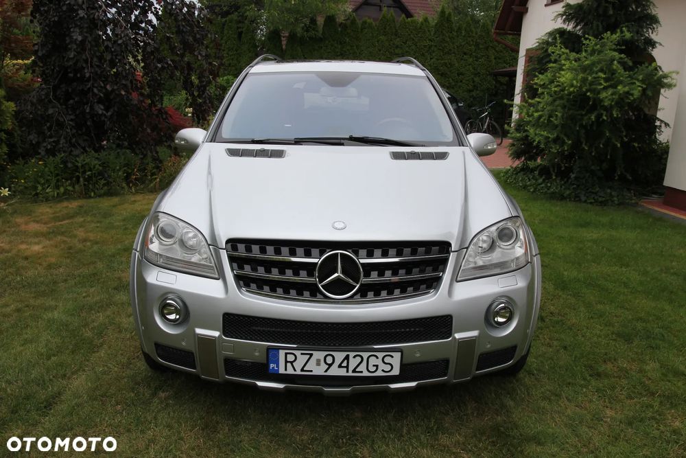 Mercedes-Benz ML 63 AMG 4-Matic - 2
