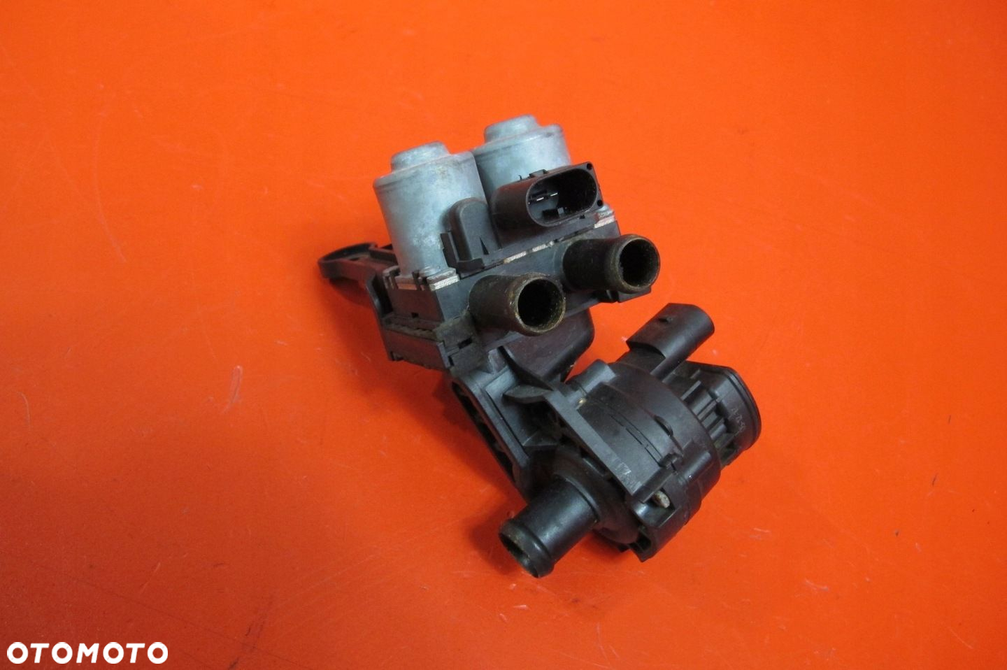 AUDI A6 C6 4F 2.7 TDI BPP ELEKTROZAWÓR DODATKOWA POMPA WODY 4F1959617A - 2