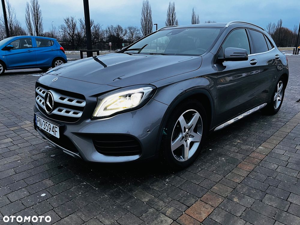 Mercedes-Benz GLA 180 7G-DCT AMG Line - 19