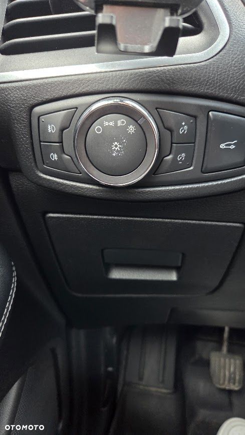 Ford Edge 2.0 TDCi 4WD Titanium - 10